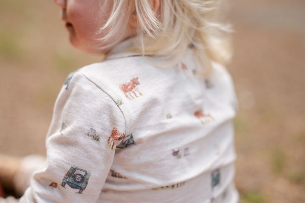 4x4 Country Print Peter Pan Top