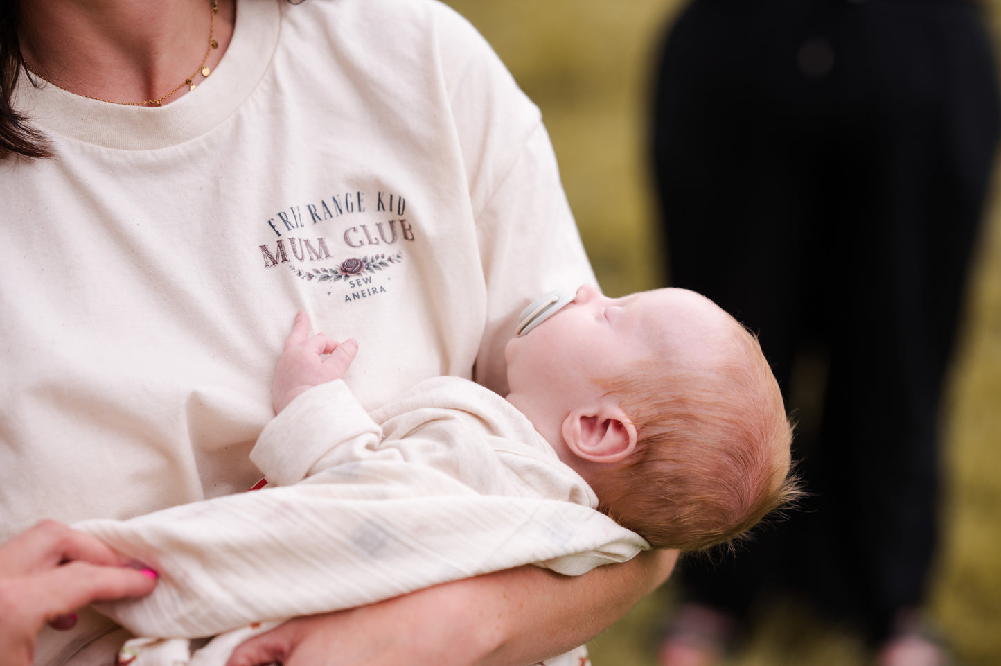Free range kid mum club tee
